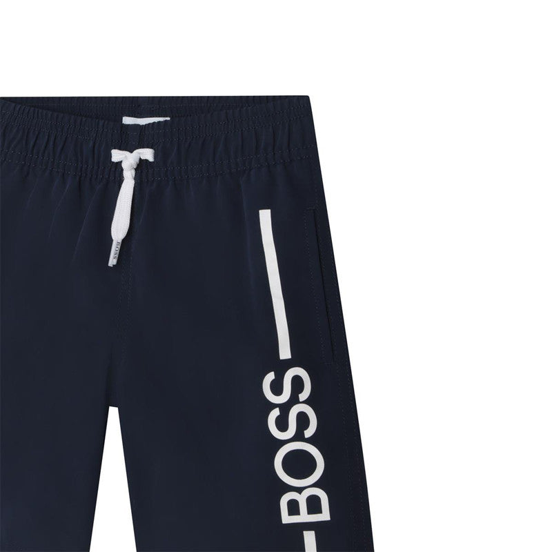 HUGO BOSS J24768-849 Bermudy kąpielowe chłopięce kolor granatowy - - #tag1# - #tag2# - #tag3# - #tag4#