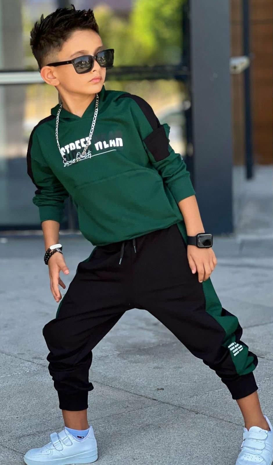 Dres sportowy nieocieplany Street chłopięcy zielony BamBam 60287-251125